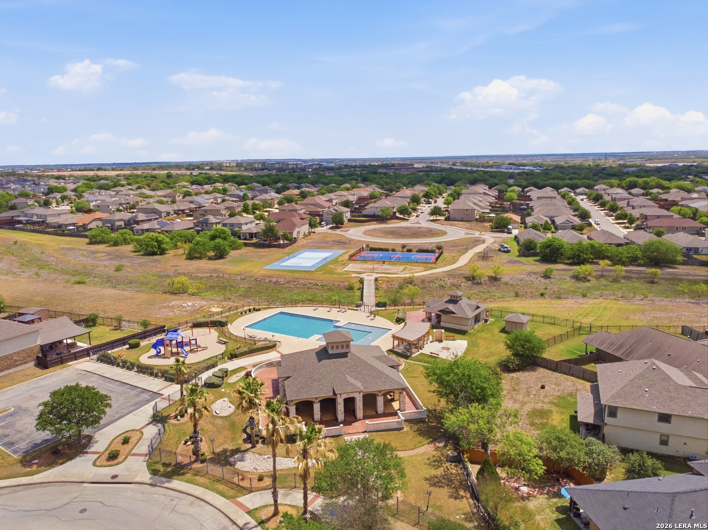 8818 Falcon Park Converse TX 78109