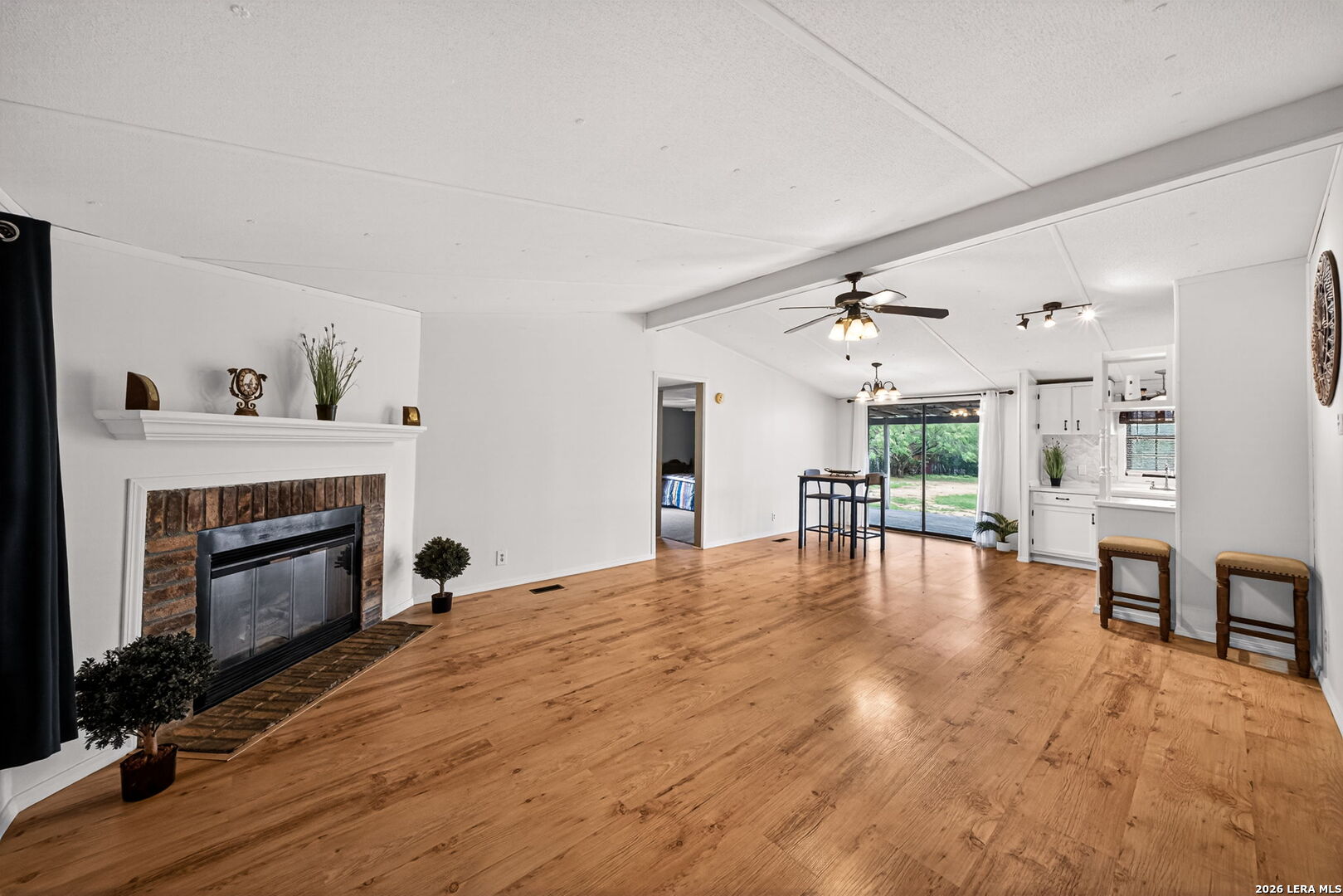147 County Road 6841 Lytle TX 78052