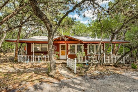 1324 Ridgewood Bend Canyon Lake TX 78133