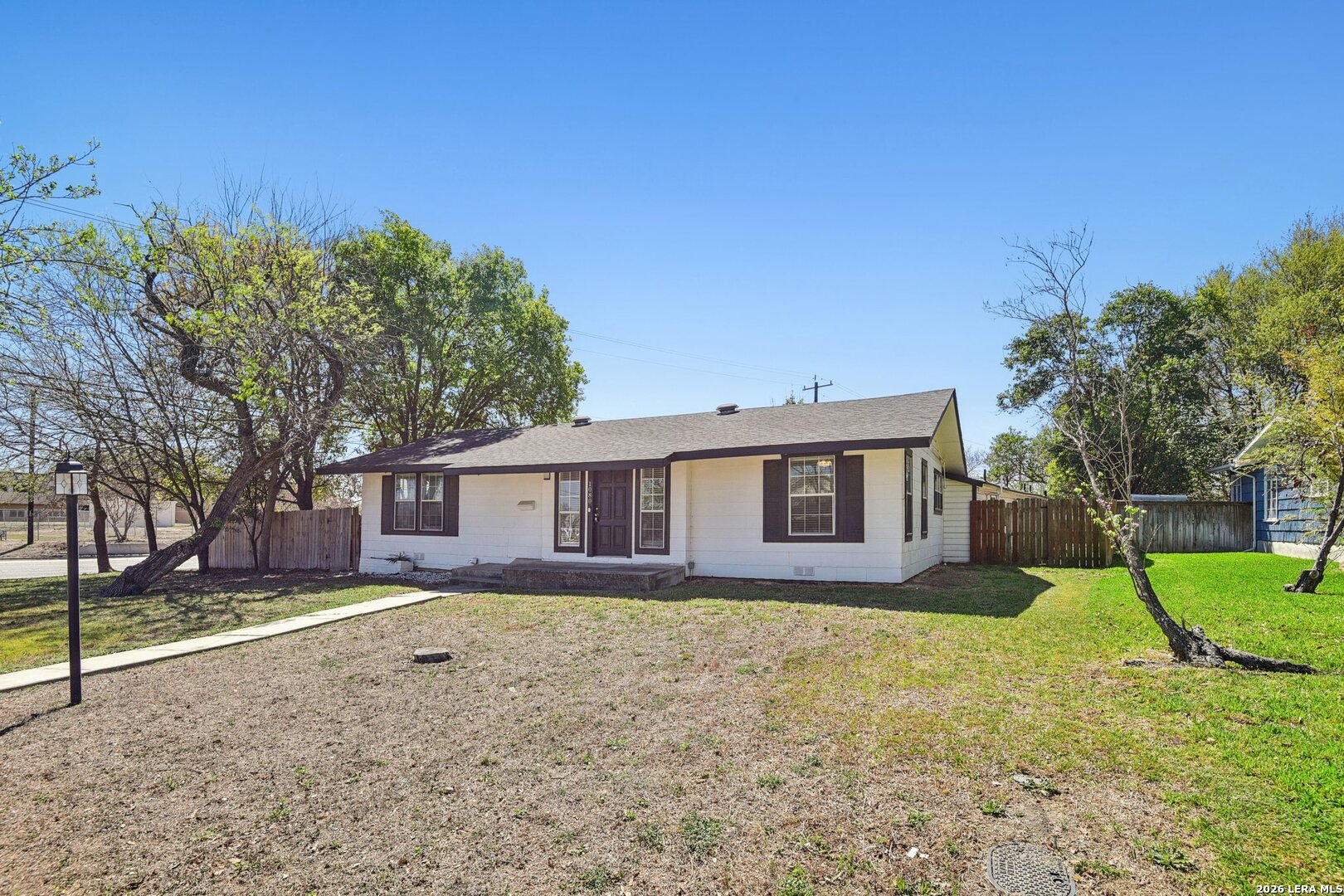 1080 Ivy Terrell Hills TX 78209