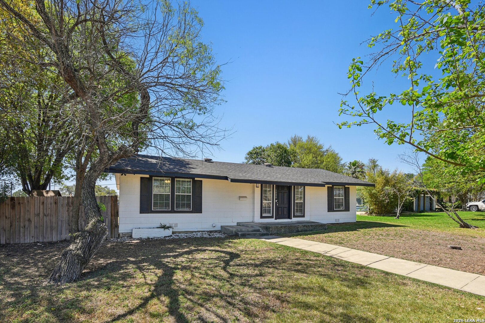 1080 Ivy Terrell Hills TX 78209