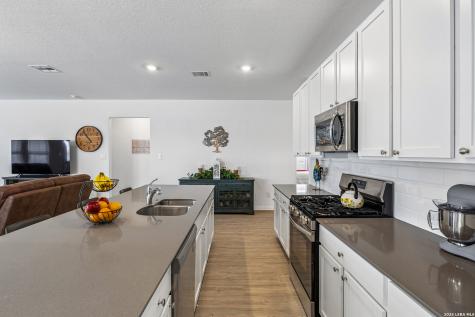 5801 Musquiz Ridge Seguin TX 78155