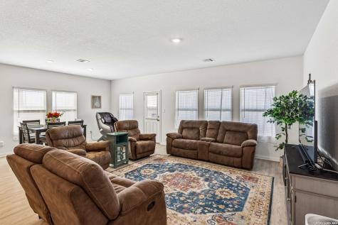5801 Musquiz Ridge Seguin TX 78155