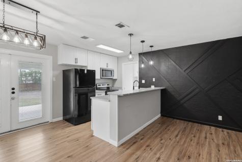 6514 Forest Grove San Antonio TX 78240