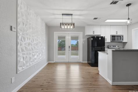 6514 Forest Grove San Antonio TX 78240