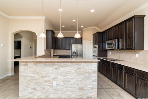 7815 Kings Spring San Antonio TX 78254