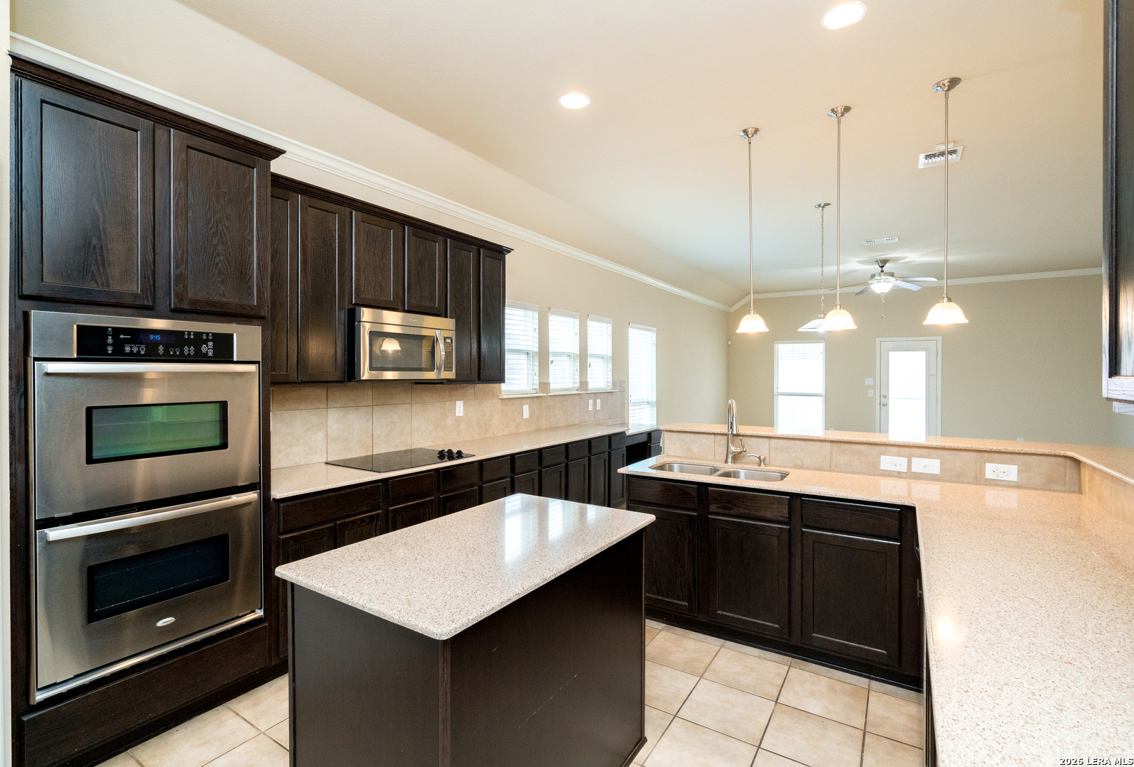 7815 Kings Spring San Antonio TX 78254