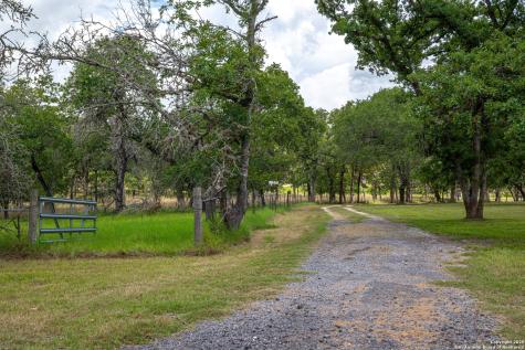 2981 Vivroux Ranch Road Seguin TX 78155