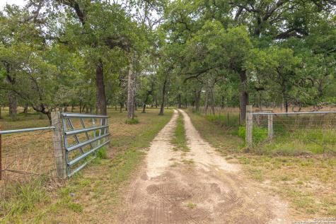 2981 Vivroux Ranch Road Seguin TX 78155