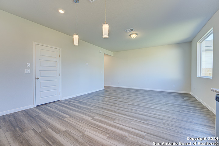 5935 Cinnabar Corner San Antonio TX 78222