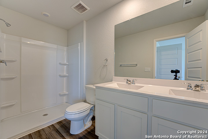 5935 Cinnabar Corner San Antonio TX 78222