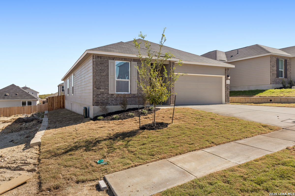 5122 Briscoe Bluff Converse TX 78109