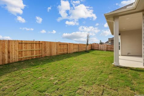 4538 Yoakum Valley Schertz TX 78108