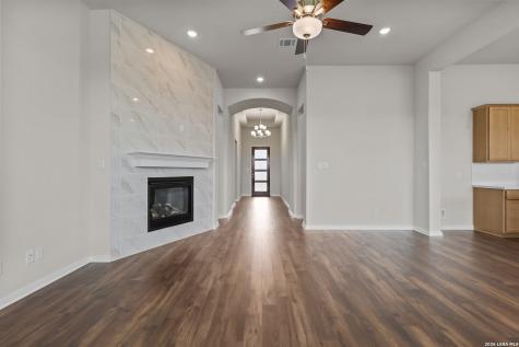 4538 Yoakum Valley Schertz TX 78108