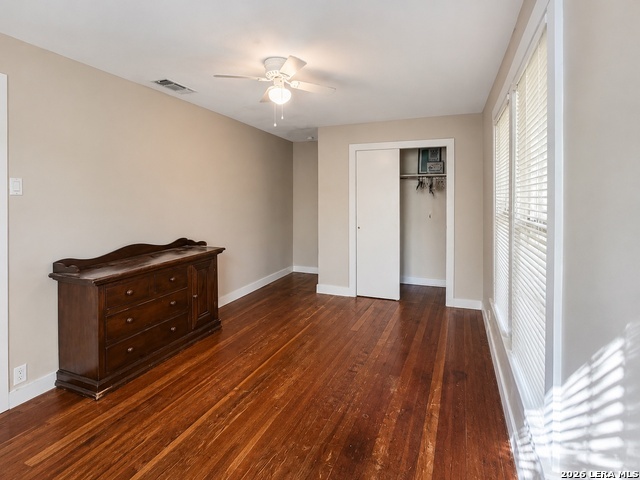 1106 Palm Jourdanton TX 78026