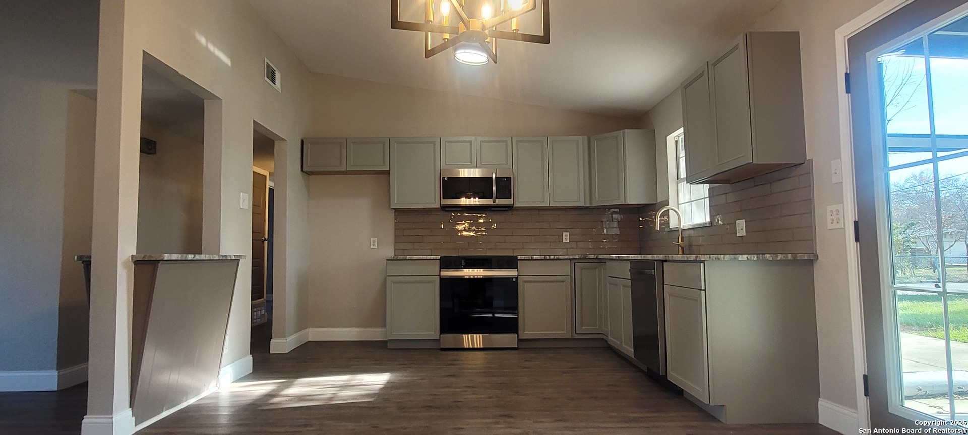 141 Trudy Lane Universal City TX 78148