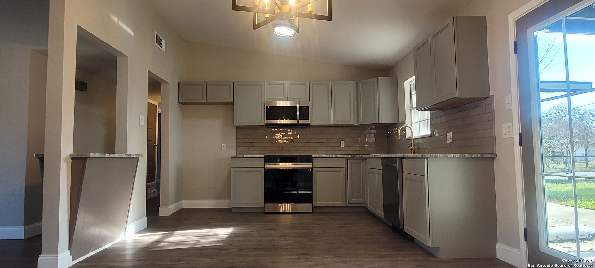 141 Trudy Lane Universal City TX 78148