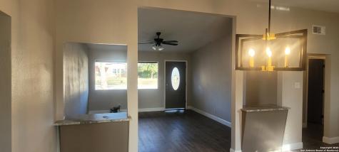 141 Trudy Lane Universal City TX 78148