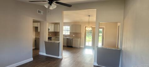 141 Trudy Lane Universal City TX 78148