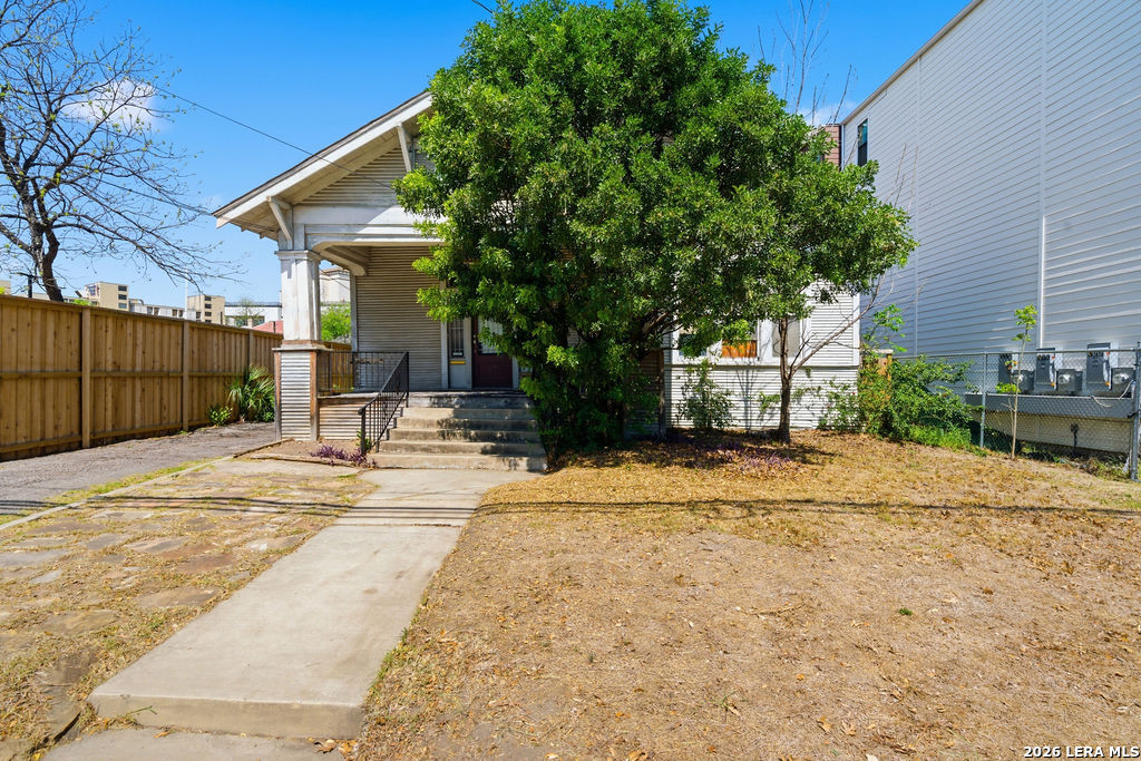 615 E Euclid San Antonio TX 78212
