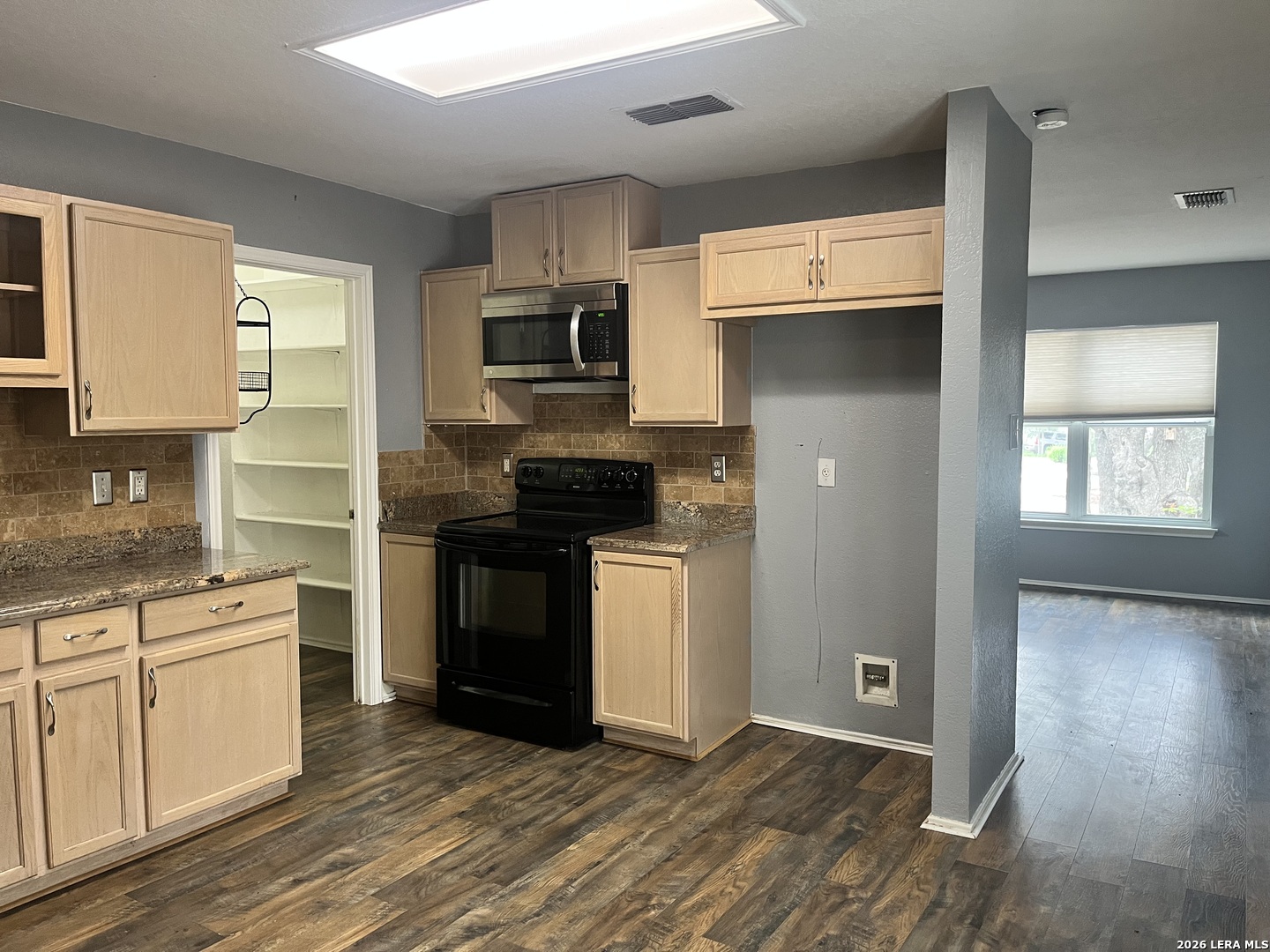 16131 Ike Lane Selma TX 78154