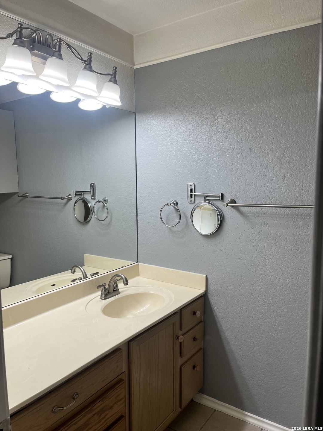 16131 Ike Lane Selma TX 78154
