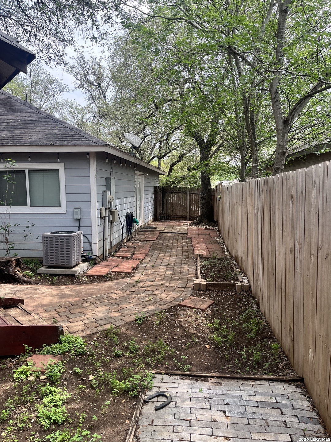 16131 Ike Lane Selma TX 78154