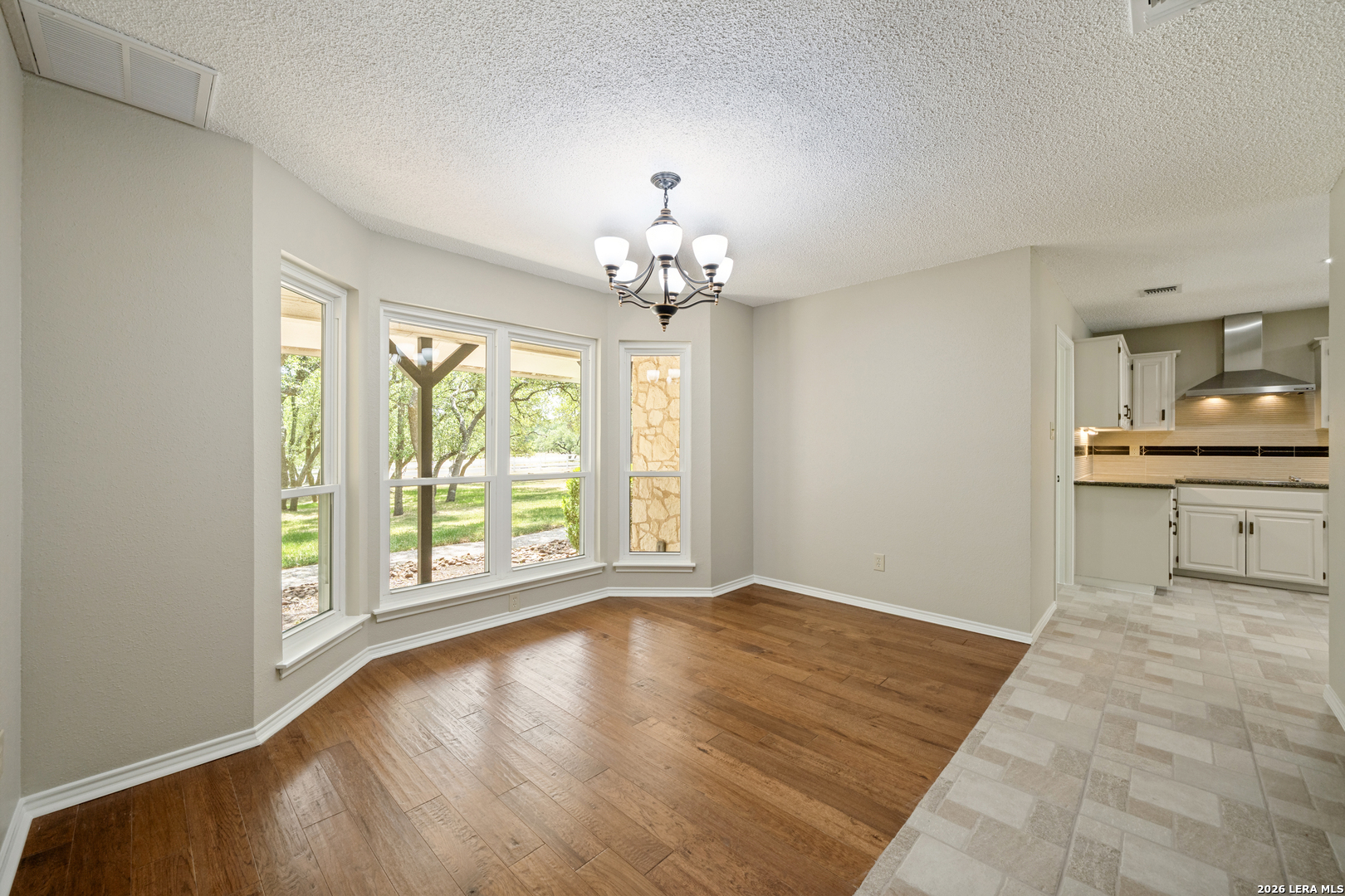 111 E Oak Estates Drive San Antonio TX 78260