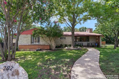202 E Agarita Avenue San Antonio TX 78212