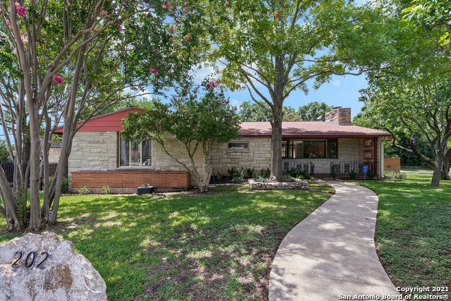 202 E Agarita Avenue San Antonio TX 78212