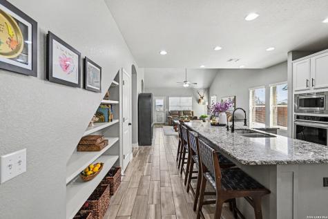 1382 Shadow Rock New Braunfels TX 78130