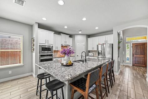 1382 Shadow Rock New Braunfels TX 78130