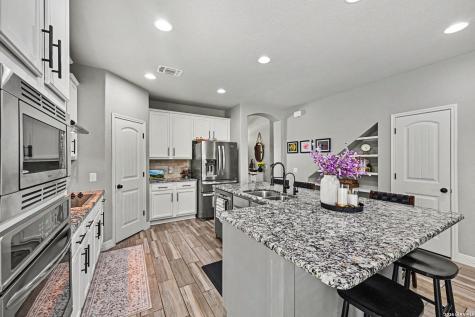1382 Shadow Rock New Braunfels TX 78130