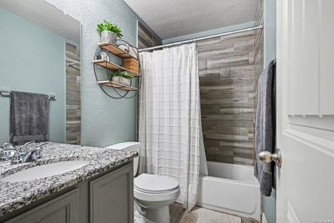 1382 Shadow Rock New Braunfels TX 78130