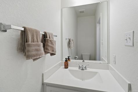 6826 Beltran Pass San Antonio TX 78252