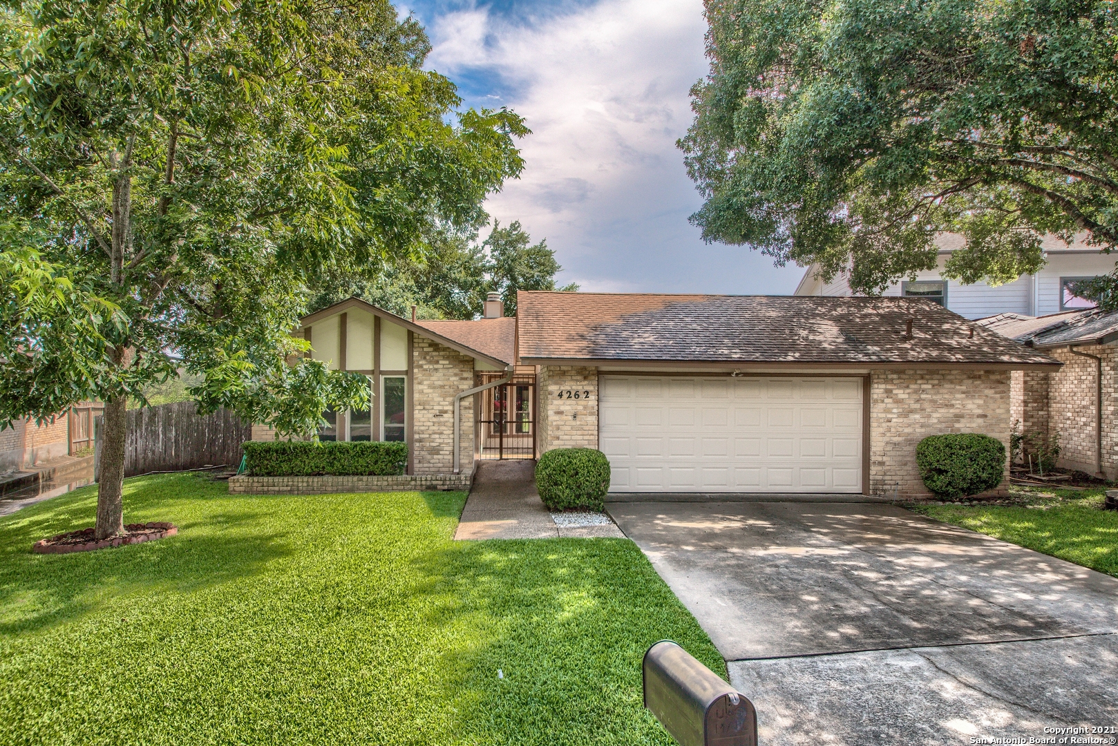 4262 Putting Green San Antonio TX 78217