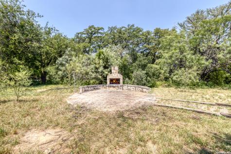 3598 Ranch Road 1120 Rio Frio TX 78879