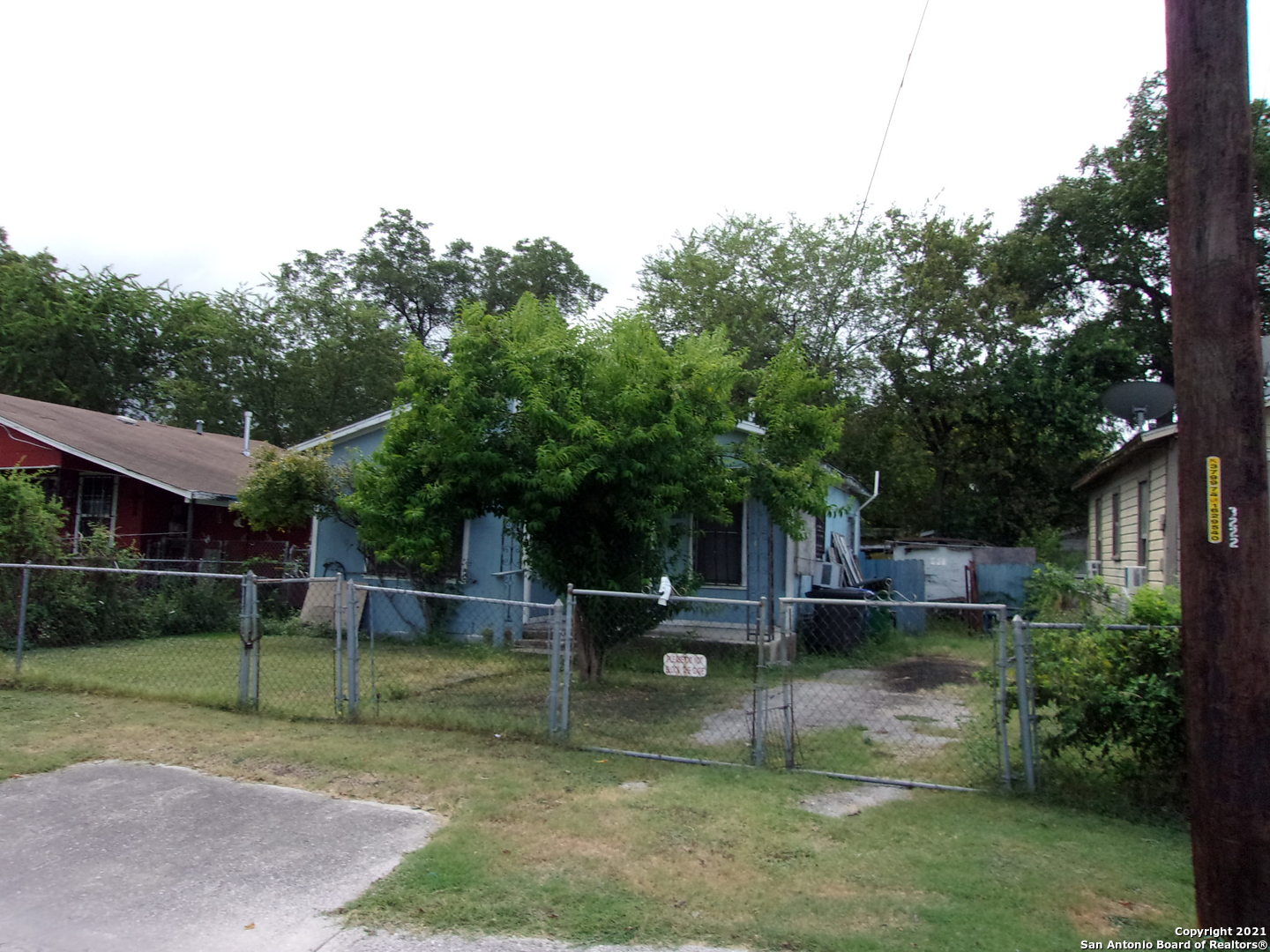 3222 El Paso Street San Antonio TX 78207