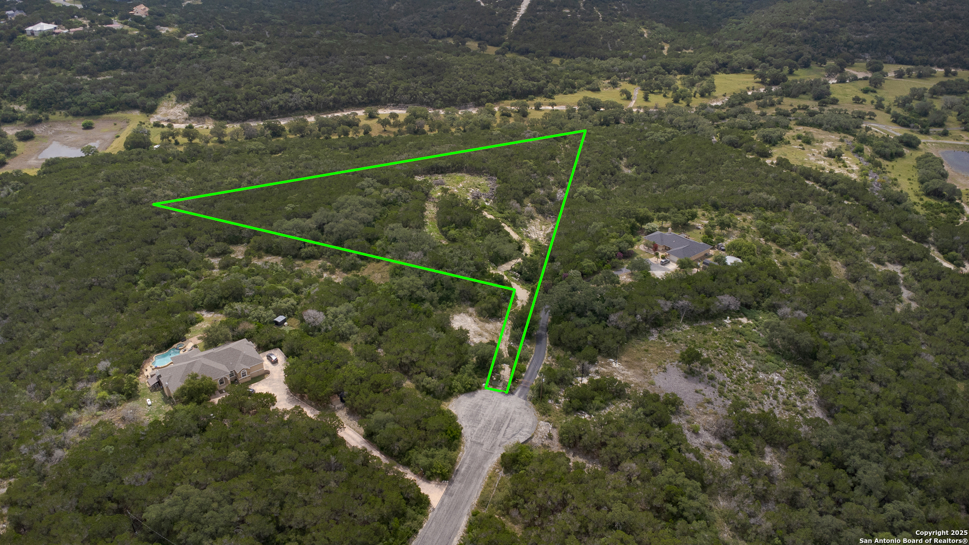 199 County Road 2733 Mico TX 78056