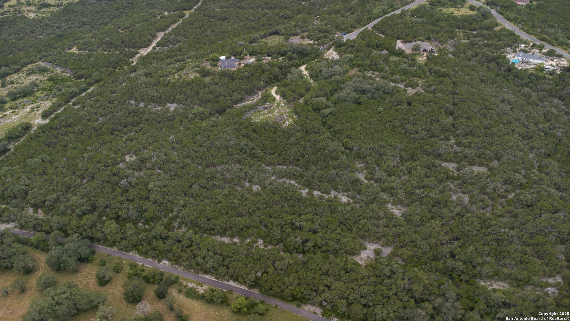 199 County Road 2733 Mico TX 78056