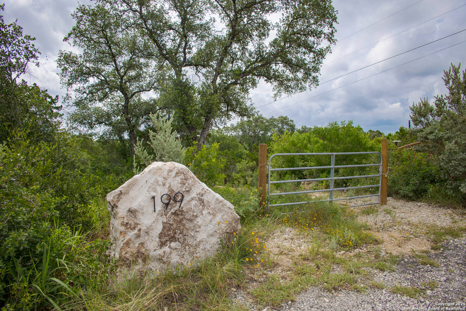 199 County Road 2733 Mico TX 78056