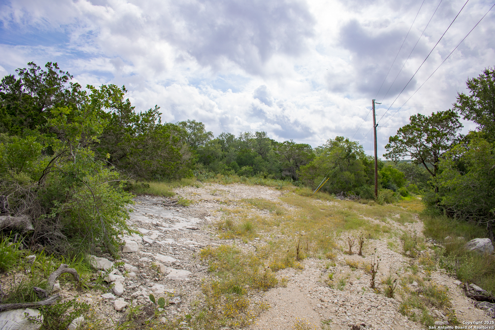 199 County Road 2733 Mico TX 78056