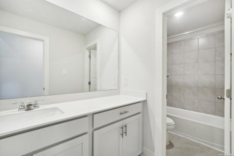 862 Shatterhand Boulevard San Antonio TX 78260