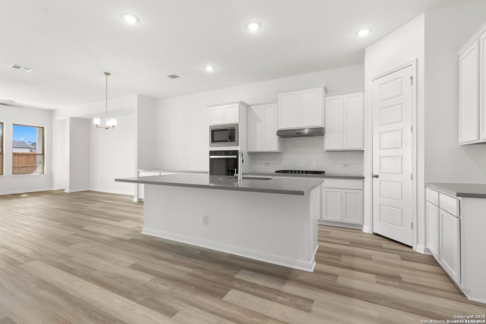 4548 Yoakum Valley Cibolo TX 78108