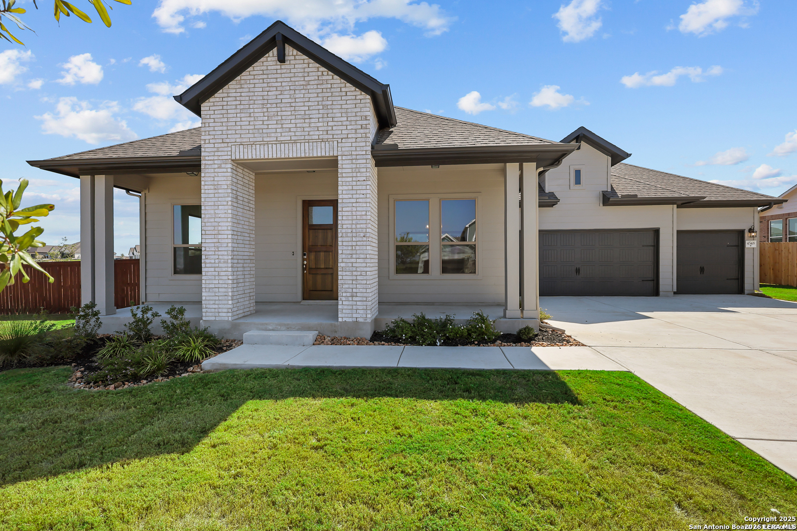 4548 Yoakum Valley Cibolo TX 78108