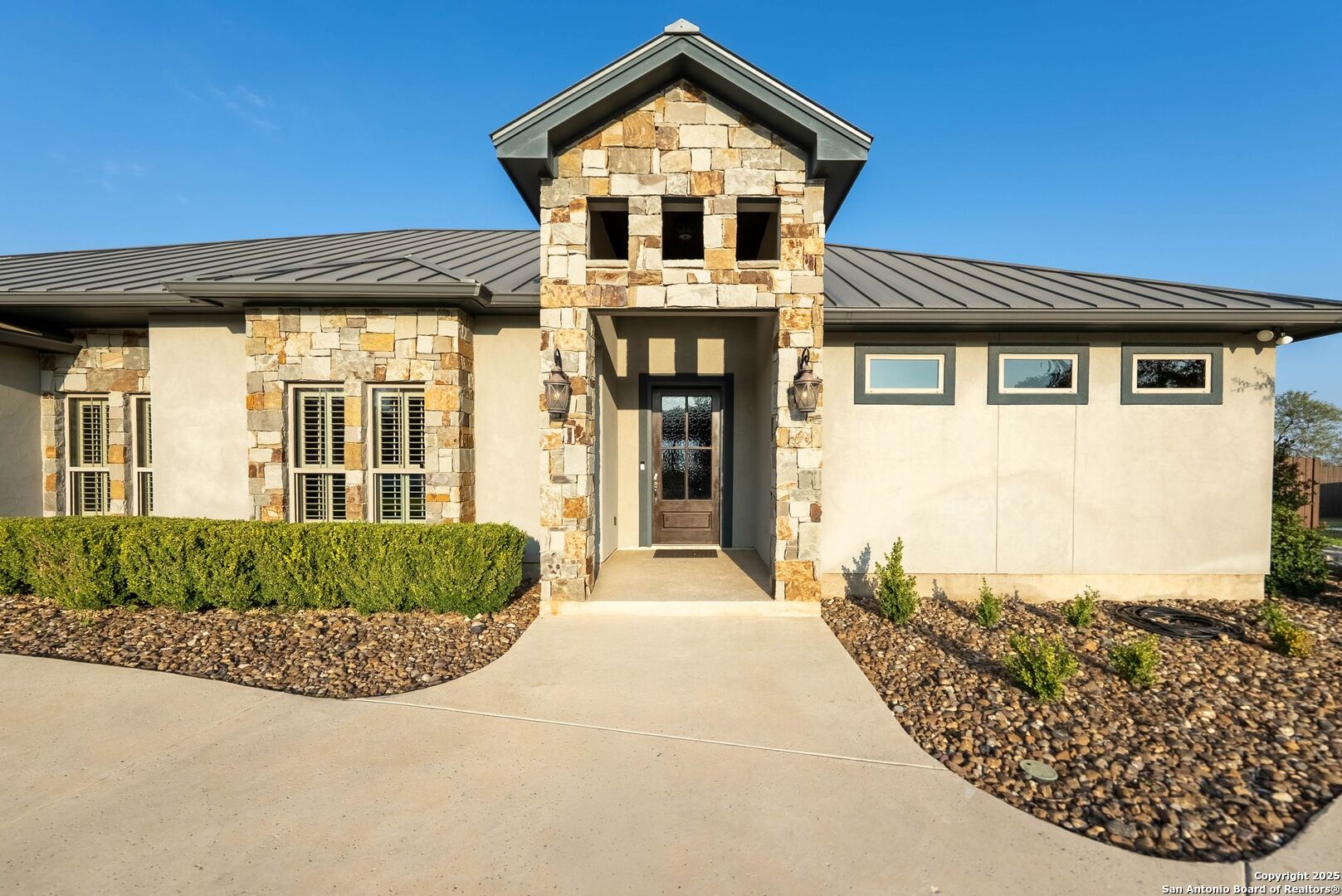 105 Alexandria La Vernia TX 78121
