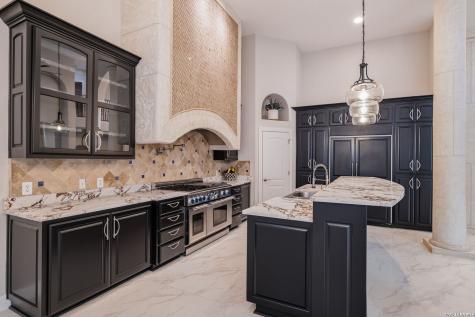 3 Benchwood Circle San Antonio TX 78248