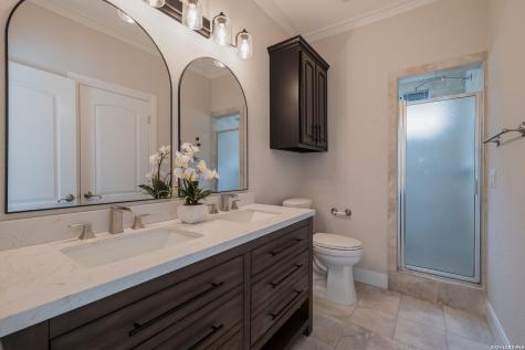3 Benchwood Circle San Antonio TX 78248