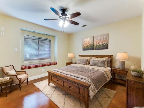 11154 Moorway Helotes TX 78023