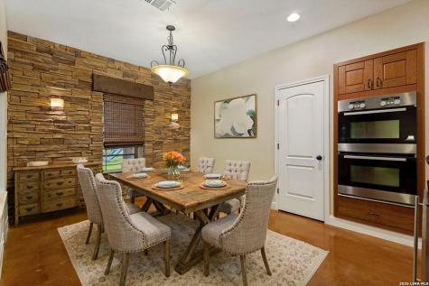 11154 Moorway Helotes TX 78023